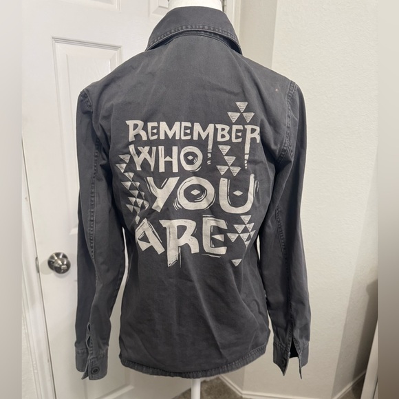 Her Universe Tops - Disney Her Universe Lion King Distressed Cotton Button-down Women’s Shirt Size S